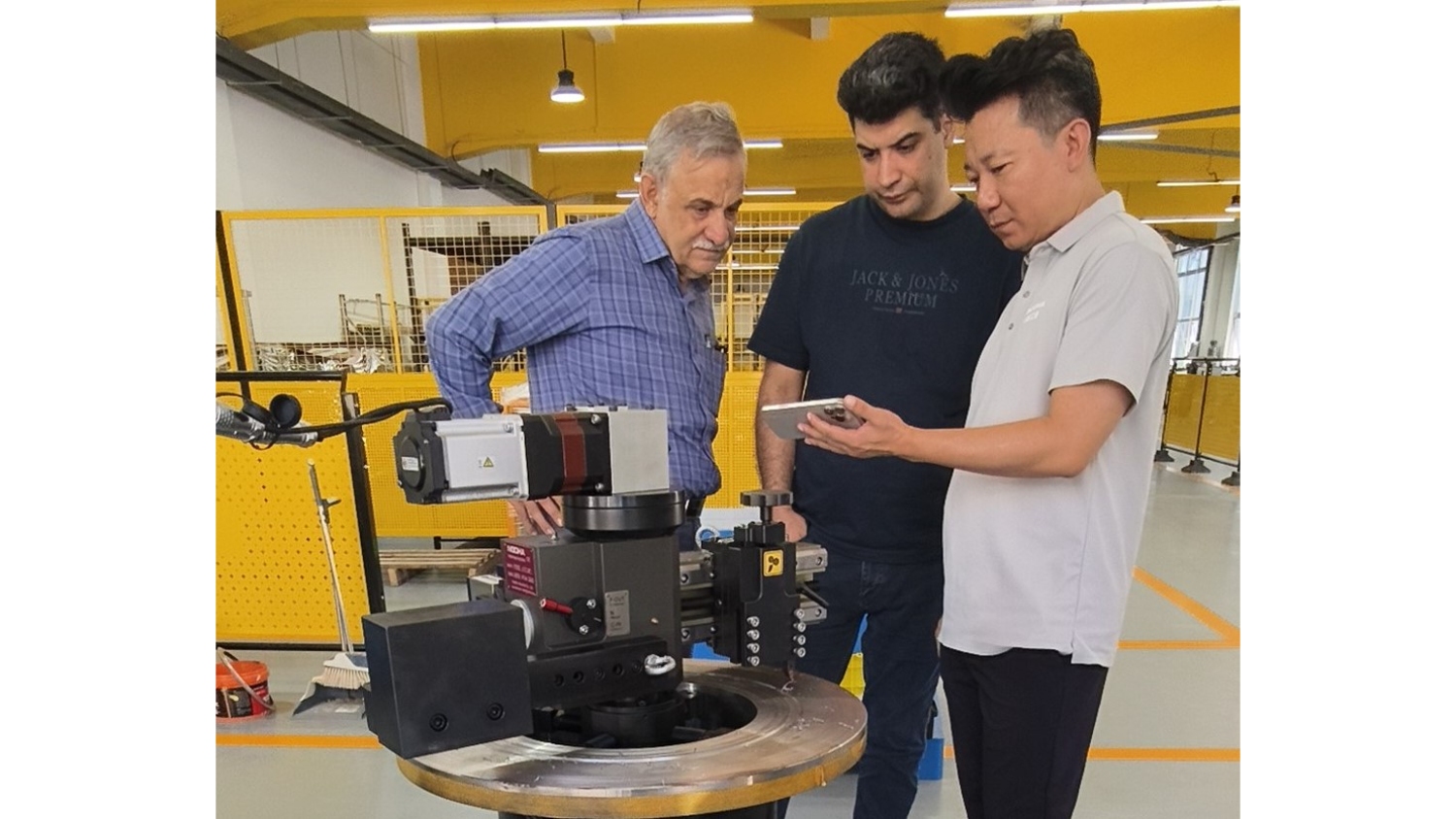 معدات مواجهة الحواف في الموقع