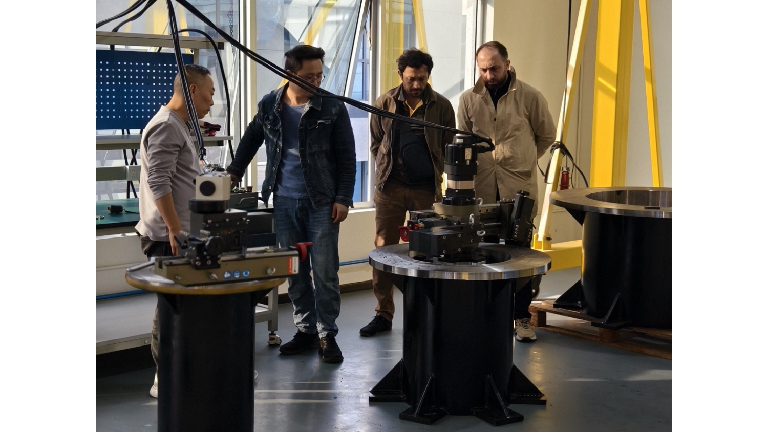 ماكينة تسوية حواف بطول 3 أمتار